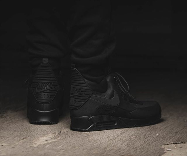 Nike Air Max 90 Sneakerboot  鞋靴升级，Nike Air Max 90 Sneakerboot 全黑登场