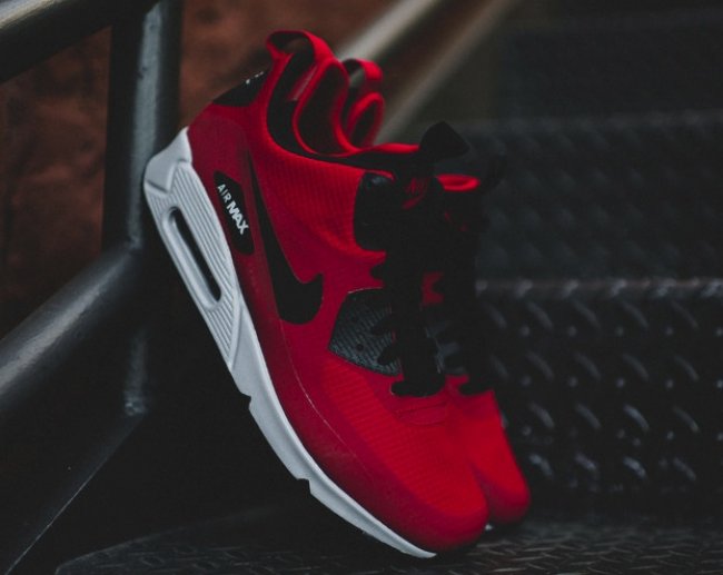 Nike Air Max 90 Mid Winter  Nike Air Max 90 Mid Winter “Gym Red” 健身红登场