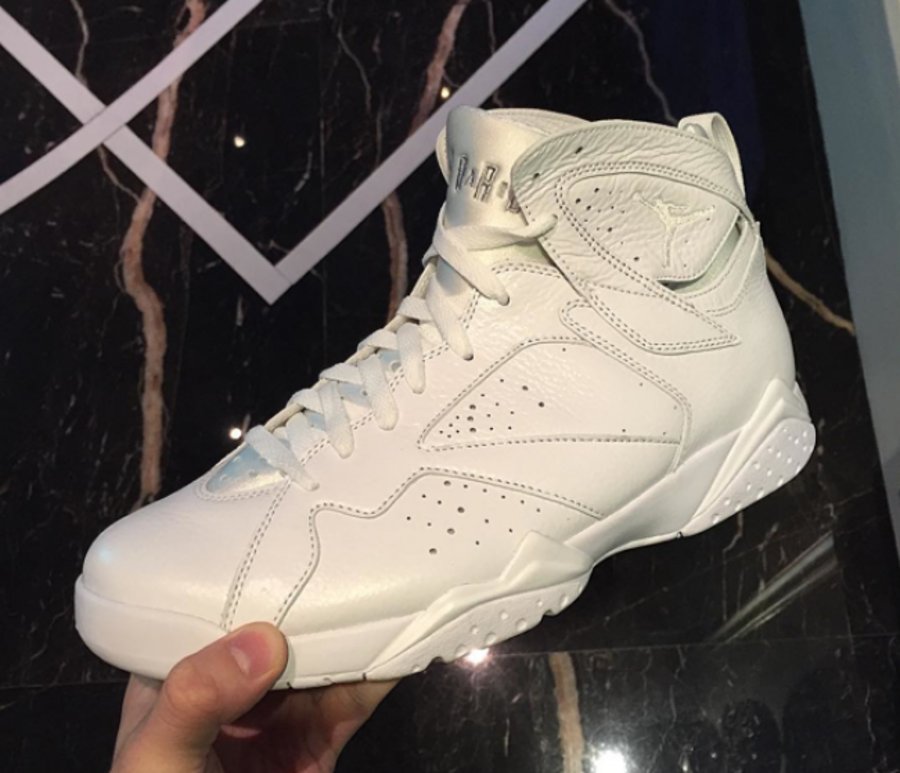 Air Jordan,AJ,球鞋发售  Air Jordan Retro 全白系列现身上海