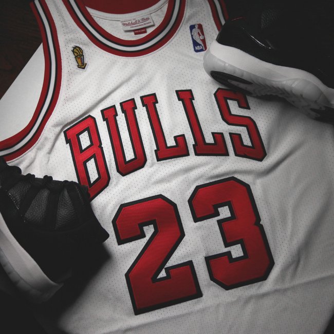 AJ11,Air Jordan 11 AJ11 Mitchell & Ness Michael Jordan “72-10” 经典球衣复刻
