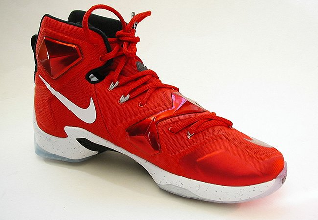 807219-610,LBJ13,LeBron 13 807219-610LBJ13 LeBron 13 “Away” 骑士客场配色发售信息