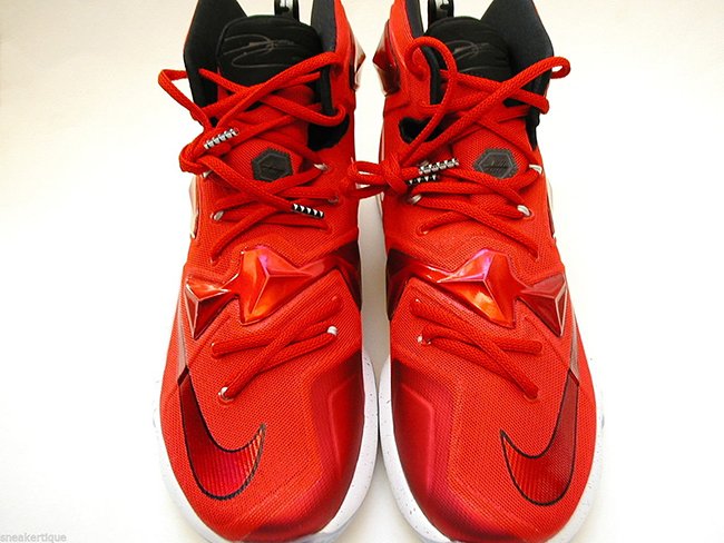 807219-610,LBJ13,LeBron 13 807219-610LBJ13 LeBron 13 “Away” 骑士客场配色发售信息