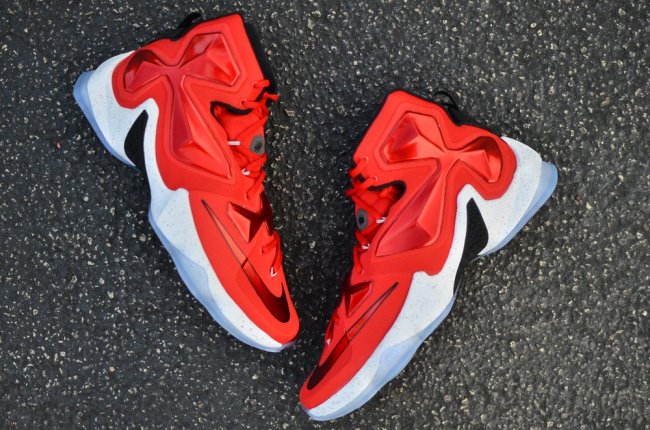 807219-610,LBJ13,LeBron 13 807219-610LBJ13 LeBron 13 骑士客场配色实物近赏