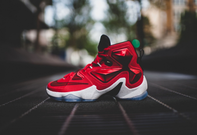 807220-600,LBJ13,LeBron 13 807220-600LBJ13 骑士队装扮 LeBron 13 “On Court” 美图近赏