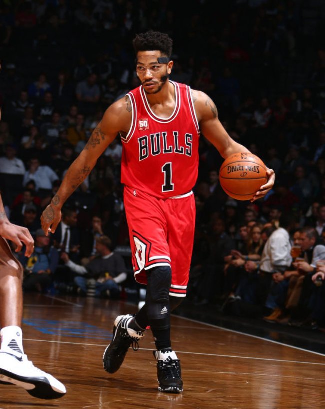 adidas D Rose 6,罗斯6代 罗斯6代 罗斯赛场上脚 adidas D Rose 6 PE 黑白配色