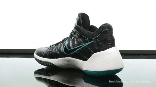 HD2015,Hyperdunk 2015 HD2015 Nike Hyperdunk 2015 Low “PG13” 乔治配色即将发售