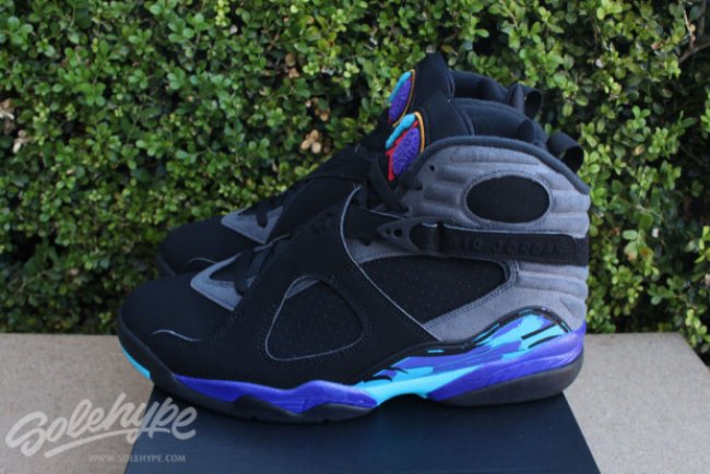 305381-025,AJ8,Air Jordan 8 305381-025AJ8 黑五大礼，Air Jordan 8 “Aqua” 实物近赏