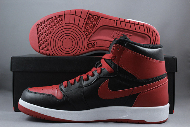 768861-001,AJ1.5,Air Jordan 1. 768861-001AJ1.5 Air Jordan 1.5 “Bred” 实物清晰近赏