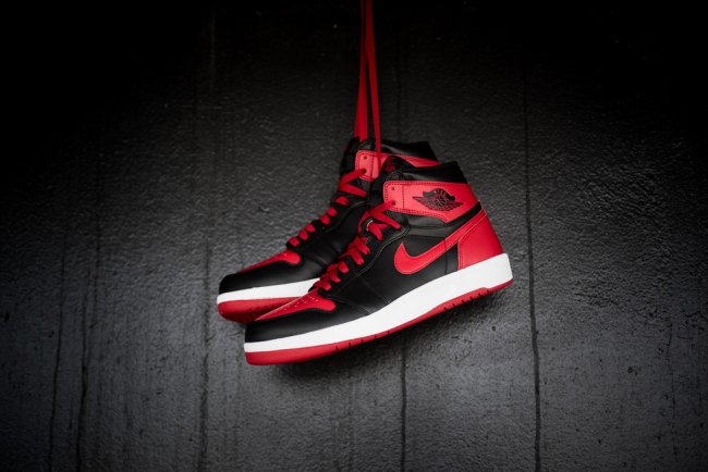 768861-001,AJ1.5,Air Jordan 1. 768861-001AJ1.5 公牛队黑红 Air Jordan 1.5 “Bred” 美图近赏