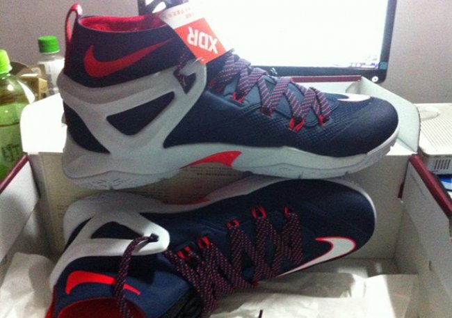818678-416,Ambassador 8,使节8 818678-416 Nike Ambassador 8 “USA” 使节八代美国配色
