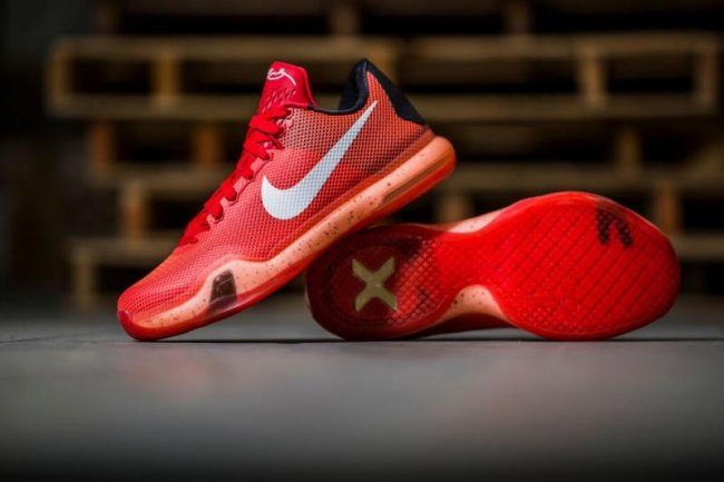 726067-616,Kobe 10 726067-616 熔岩红 Kobe 10 “Majors/Hot Lava” 实物近赏
