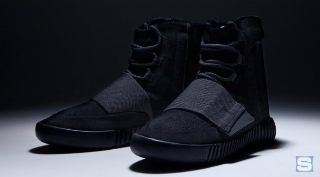 BB1839,Yeezy 750 Boost,Yeezy BB1839中国区发售日期 全黑 adidas Yeezy 750 Boost “Blackout” 实物近赏