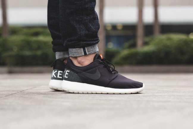 Roshe One,Roshe Run,Nike  打上复刻标签，Nike Roshe One Retro 双色发售