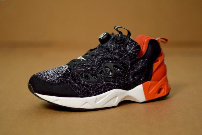 V67865,Fury Road,Reebok V67865 Reebok Fury Road “YOTM” 猴年配色亮相