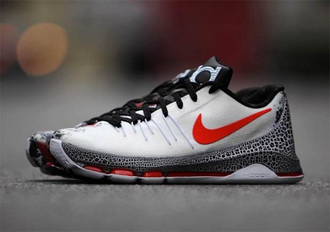 822948-106,KD8,Nike 822948-106 KD8 “Christmas” 实物美图近赏