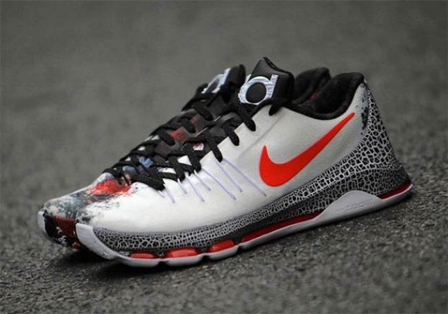 822948-106,KD8,Nike 822948-106 KD8 “Christmas” 实物美图近赏