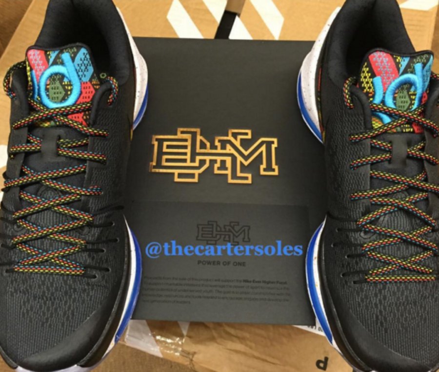 824420-090,KD8,BHM 824420-090 KD8 “BHM” 黑人月配色亮相