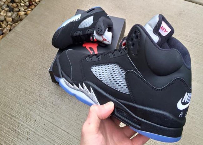 845035-003,AJ5,Air Jordan 5 845035-003AJ5黑银 Nike Air 后跟，Air Jordan 5 OG “Black Metallic” 新图