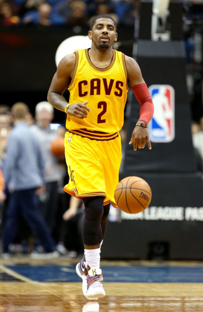 Kyrie 2,Nike  凯里欧文赛场上脚两款 Kyrie 2 PE