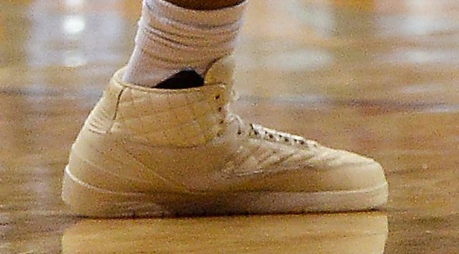 834825-250,AJ2,Air Jordan 2 834825-250AJ2 P.J. Tucker 赛场上脚 Don C x Air Jordan 2 新色