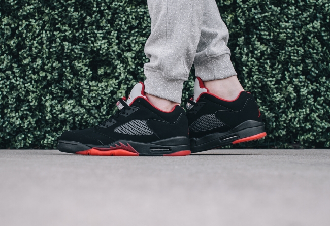 819171-001,AJ5,Air Jordan 5 819171-001AJ5 公牛黑红 Air Jordan 5 Low “Alternate” 上脚美图近赏