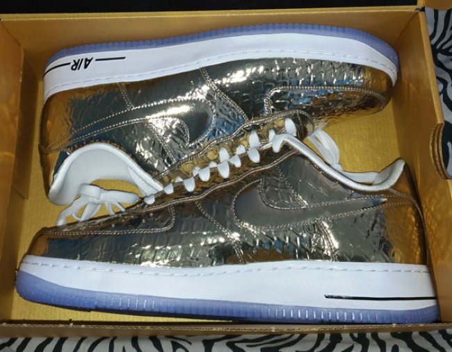 AF1,Air Force 1 AF1 超级碗配色 Nike Air Force 1 “Precious Metal” 曝光