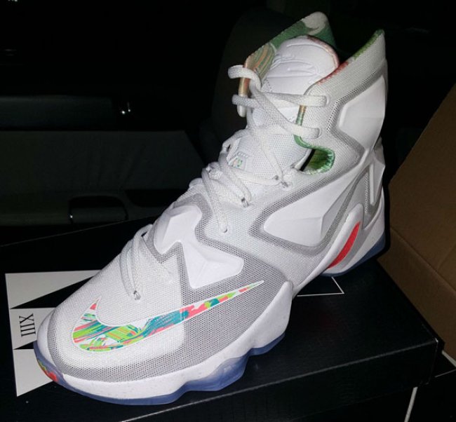 807219-108,LBJ13,LeBron 13 807219-108LBJ13 复活节 LeBron 13 “Easter” 实物曝光