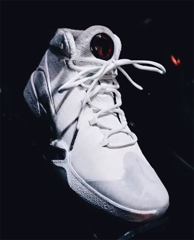 AJ30,Air Jordan XXX,XXX AJ30 科比专属 Air Jordan XXX 纯白/纯黑双色曝光