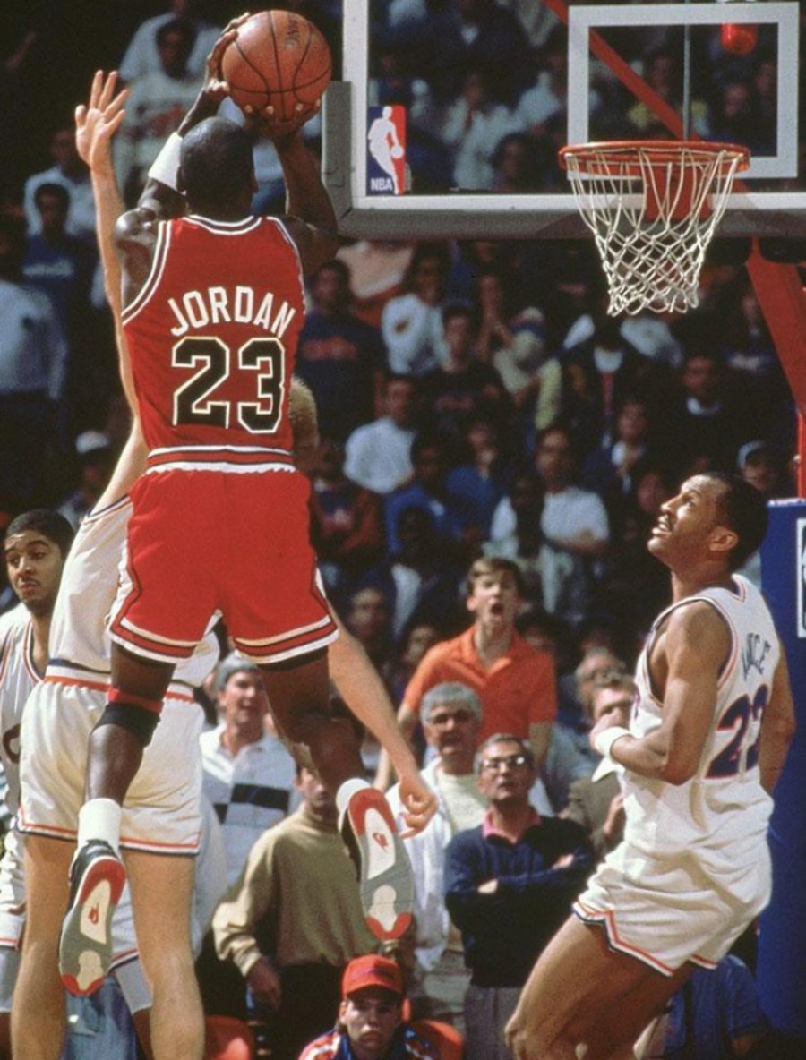 Michael Jordan  Michael Jordan 职业生涯的 100 个重要瞬间
