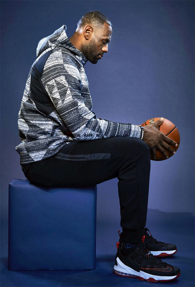 LBJ13低帮,LBJ13,LeBron 13 LBJ13低帮 詹皇亲着 LeBron 13 Low 清晰图片