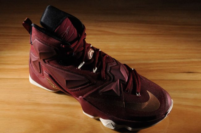 807219-690,LBJ13,LeBron 13 807219-690LBJ13 LeBron 13 “Team Red” 新色发售信息