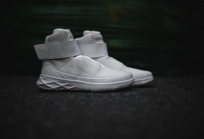 Swoosh Hunter,Nike  Nike Swoosh Hunter 纯白配色美图近赏