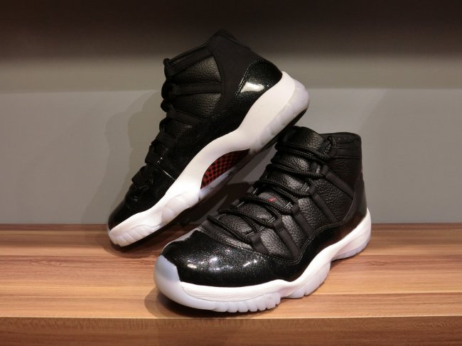 378037-002,AJ11,Air Jordan 11 378037-002AJ11大魔王 大魔王再欣赏，Air Jordan 11 “72-10” 实物开箱