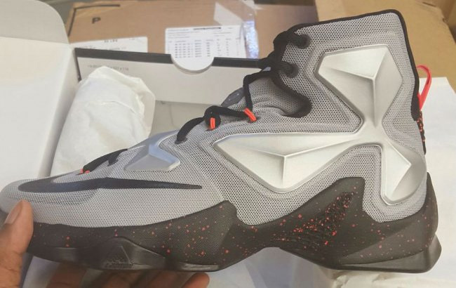807219-003,LBJ13,LeBron 13 807219-003LBJ13 LeBron 13 “Hot Lava” 实物新图