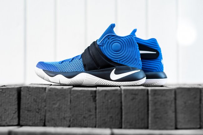819583-444,Kyrie 2,Nike 819583-444欧文2代 杜克蓝黑登场，Kyrie 2 “Brotherhood” 即将发售