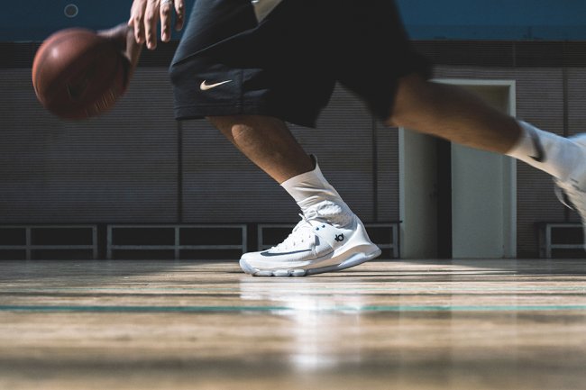KD8,KD8 Elite,Nike KD8精英版 KD 8 Elite “White” 球场上脚展示