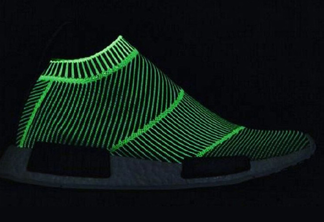 S79150,NMD,adidas S79150 adidas NMD Mid “City Sock” 夜光效果展示