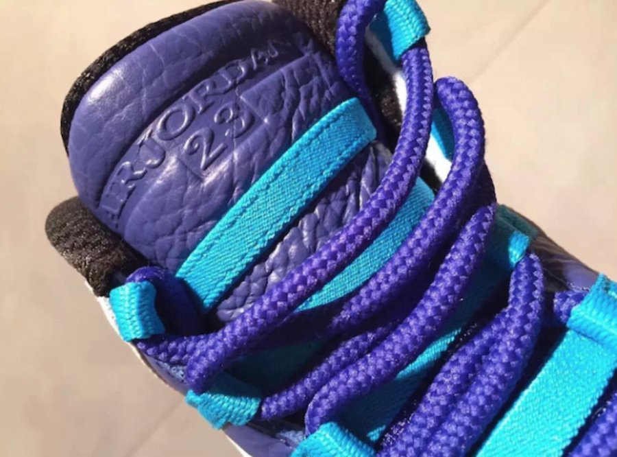 310805-107,AJ10,Air Jordan 10 310805-107AJ10 黄蜂配色 Air Jordan 10 “Charlotte Hornets” 首次亮相