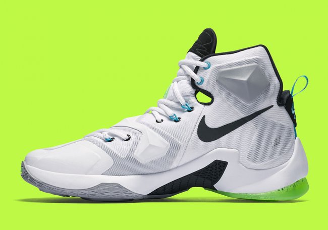 LBJ13,LeBron 13 LBJ13 经典附体，LeBron 13 “Air Command Force” 配色亮相