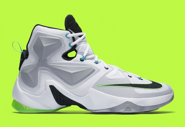 LBJ13,LeBron 13 LBJ13 经典附体，LeBron 13 “Air Command Force” 配色亮相