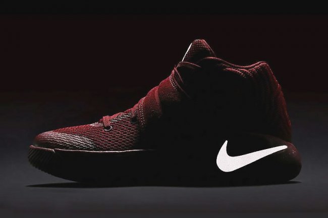 819583-600,Kyrie 2,Nike 819583-600 Kyrie 2 “Team Red” 全红即将发售