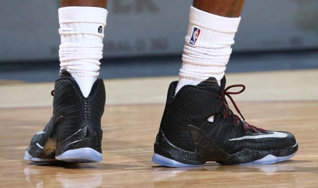 LBJ13,LeBron 13 Elite,LeBron 1 LBJ13 詹姆斯赛场上脚 LeBron 13 Elite “Black”