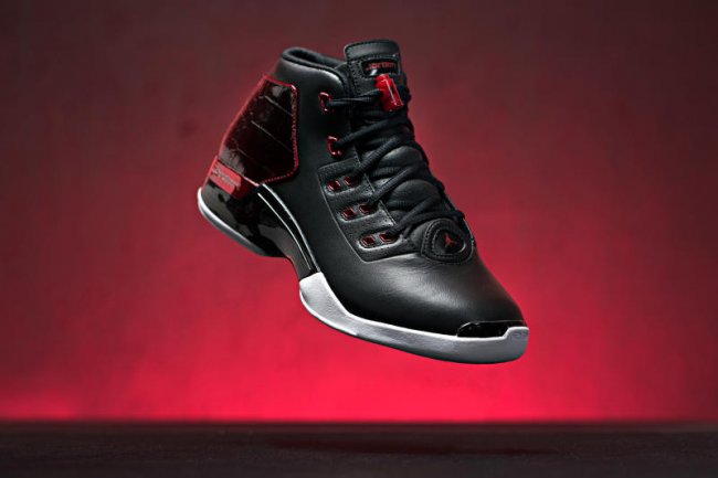 832816-001,AJ17,Air Jordan 17 832816-001AJ17 Bred 黑红登场，Air Jordan 17+ “Bulls” 月底发售