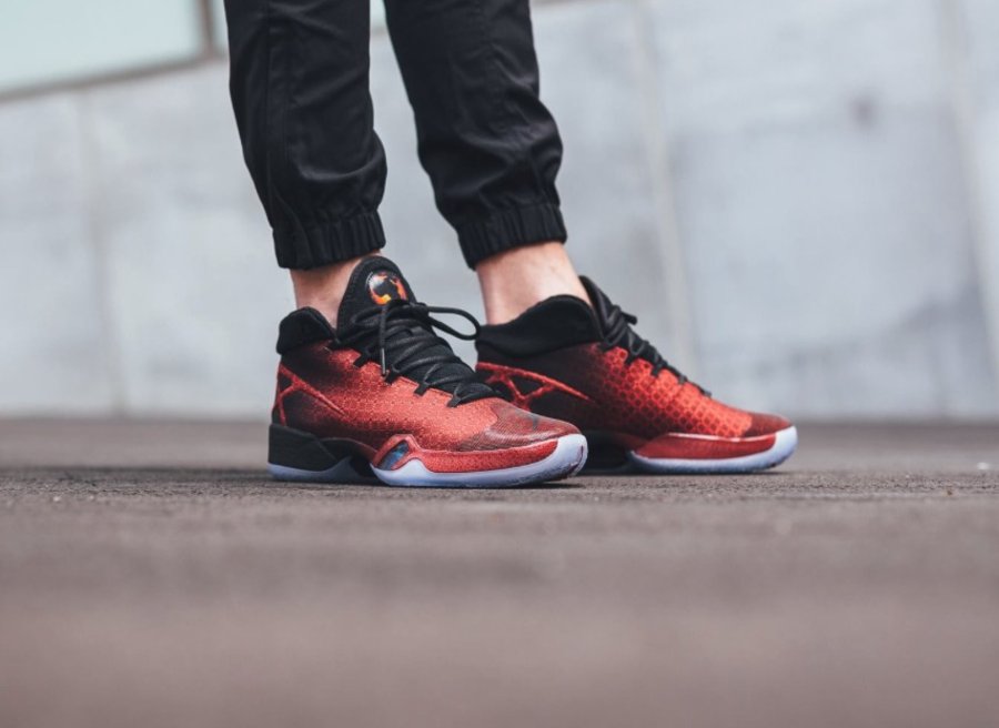 811006-601,AJ30,Air Jordan XXX 811006-601AJ30 红黑渐变的精致，Air Jordan XXX “Gym Red” 上脚实拍