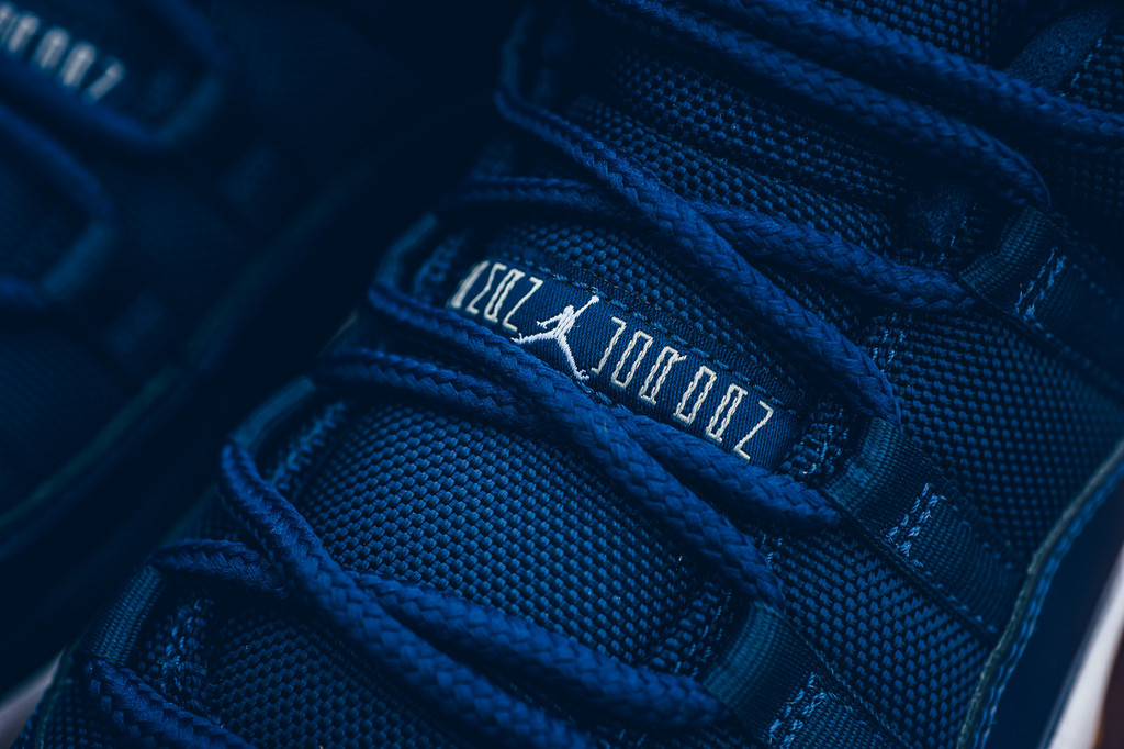 528895-405,AJ11 Low,Air Jordan 528895-405AJ11 精致时尚的亮眼之作，Air Jordan 11 Low “Midnight Navy” 图赏