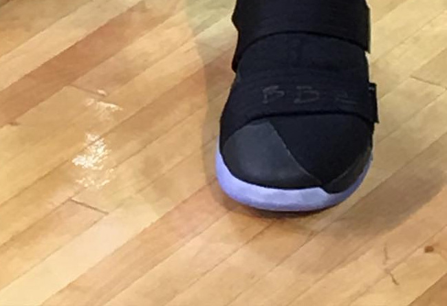 Soldier 10,Nike  总决赛 G3，詹姆斯上脚 Nike LeBron Soldier 10