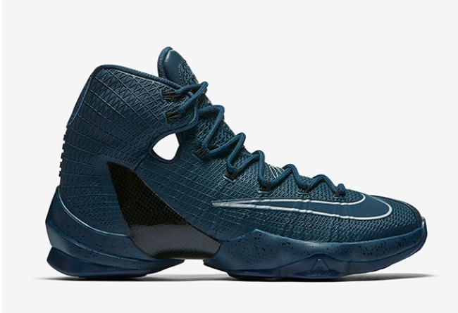864942-440,LBJ13,LeBron 13,LeB 864942-440LBJ13 詹皇战靴 LeBron 13 Elite “Squadron Blue” 新色登场