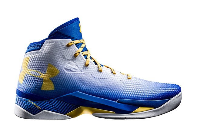 1274425-103,Curry 2.5,Under Ar 1274425-103 中国同步发售，记录见证者 Under Armour Curry 2.5 “73-9” 即将亮相