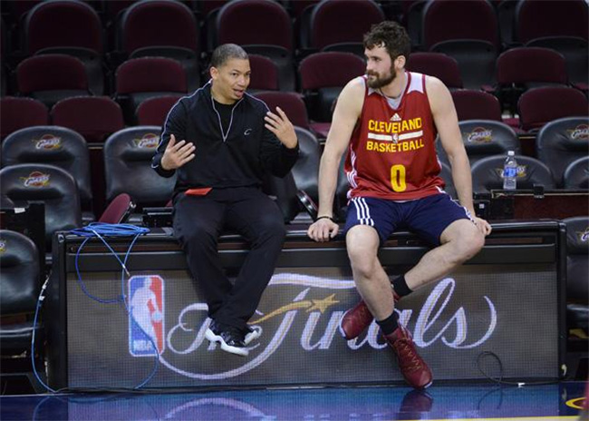 LeBron,詹姆斯,NBA  好消息！詹姆斯确定会同克利夫兰骑士续约