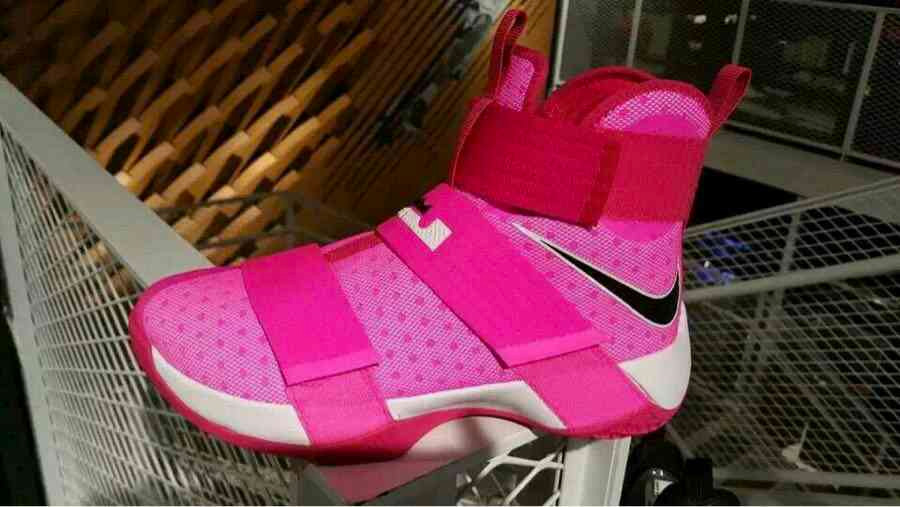 Soldier 10,士兵10代 士兵10代 粉系风暴！Nike LeBron Soldier 10 “Kay Yow” 首次曝光！